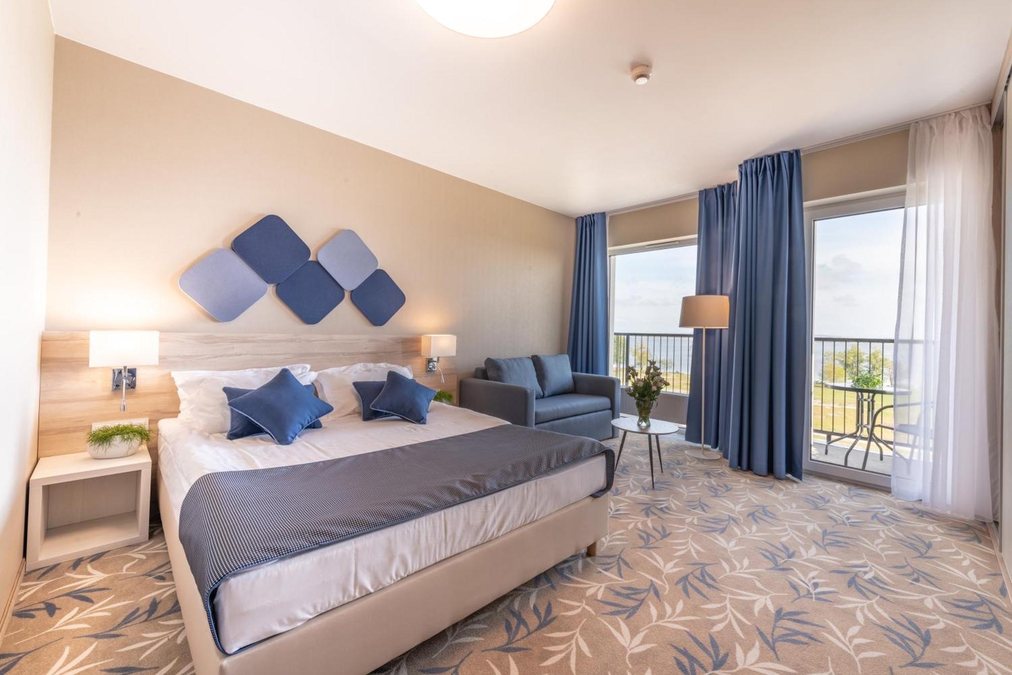 Blue Marine Mielno Aparthotel Mielno  Ngoại thất bức ảnh