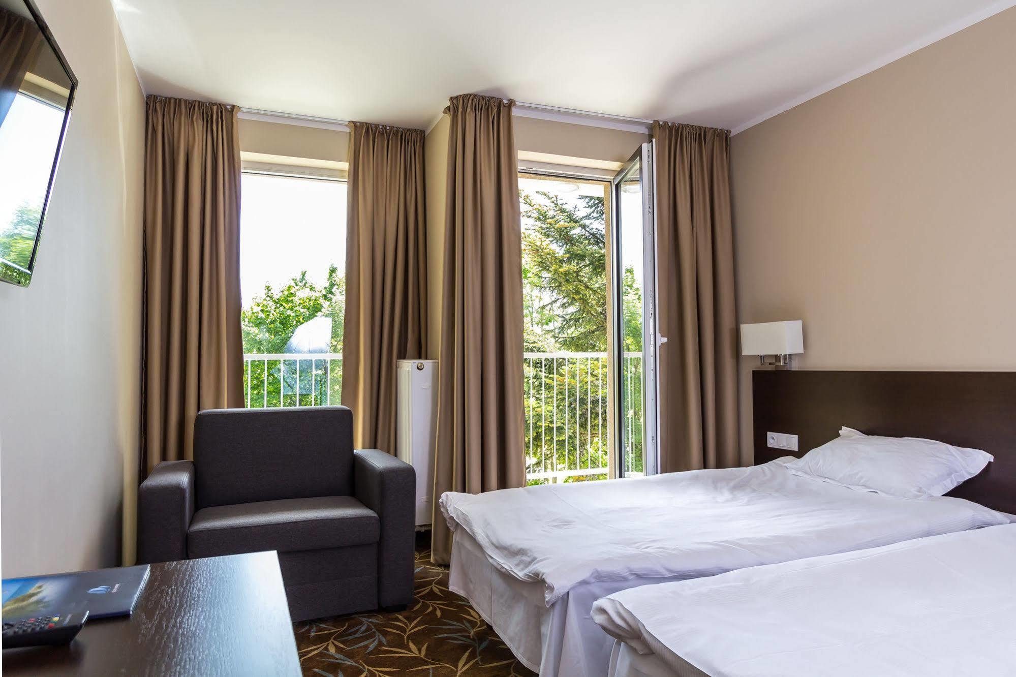 Blue Marine Mielno Aparthotel Mielno  Ngoại thất bức ảnh